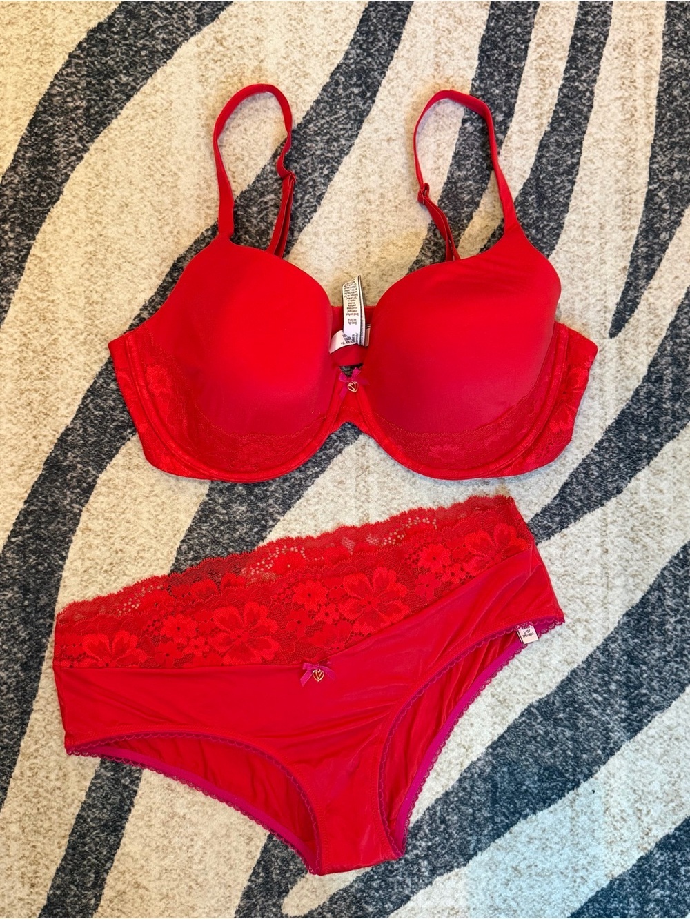 NWOT Red Body by Victoria Bra & Panty Set 38D/L Panty